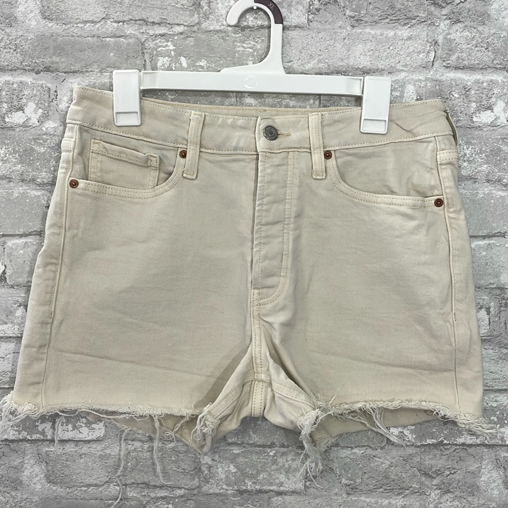 Old Navy Cream O.G. Straight Shorts